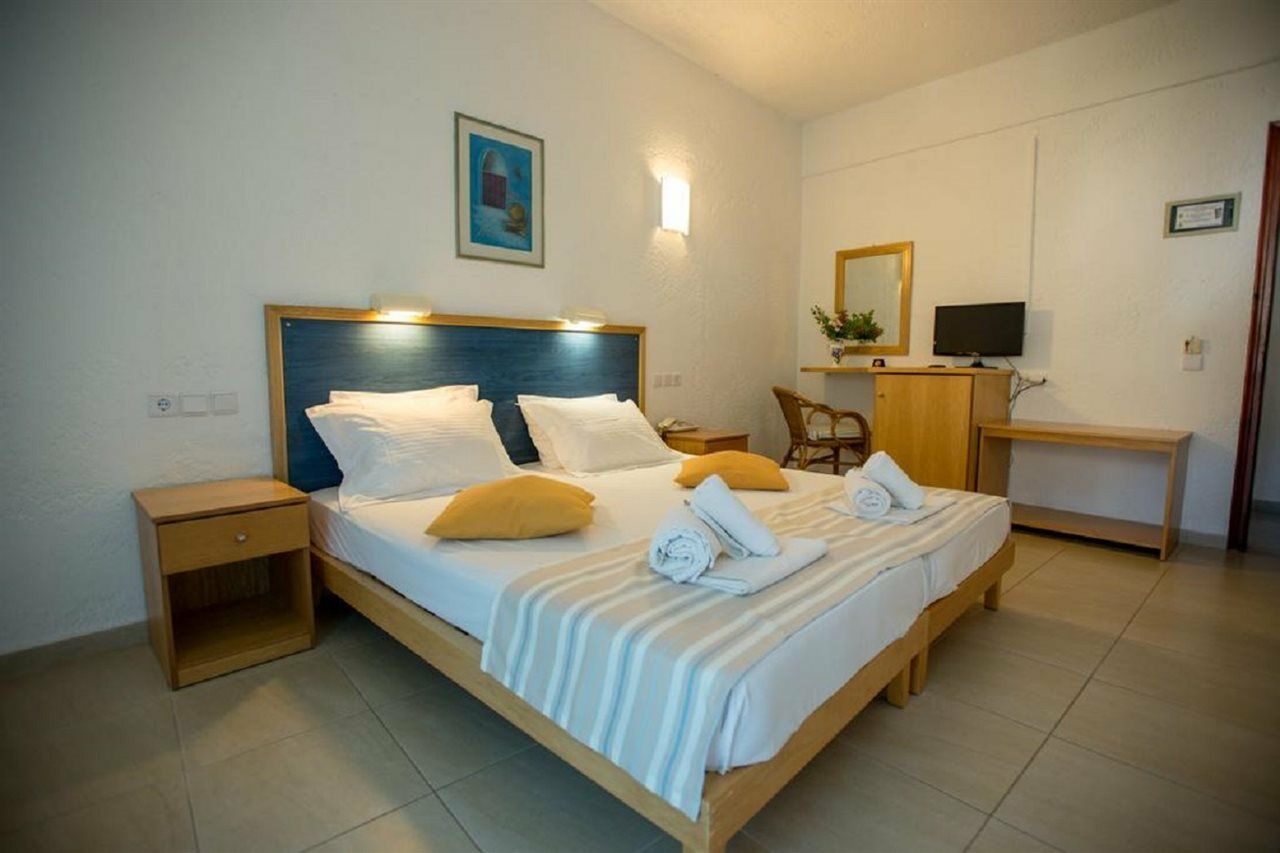 Neos Ikaros Hotel Agia Galini  Exterior photo